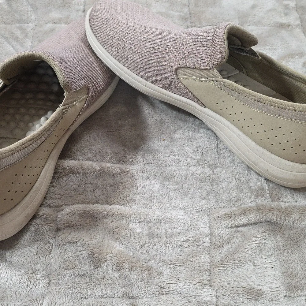Reviva by Crocs Men's Slip-On Loafers Tan Stretch Comfort Casual Sz 11 EUC - Picture 6 of 12